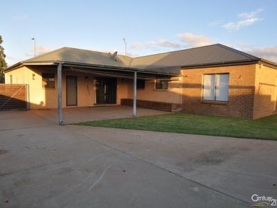 93 Sheraton Road, Dubbo