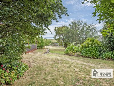 450 Mount Hicks Road, Mount Hicks