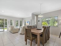 7 Moyenne Crescent, Varsity Lakes