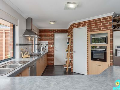 2 Emperor Way, Yanchep