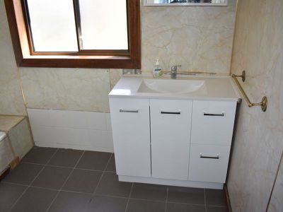 8 Thomas Drive, Mount Burr