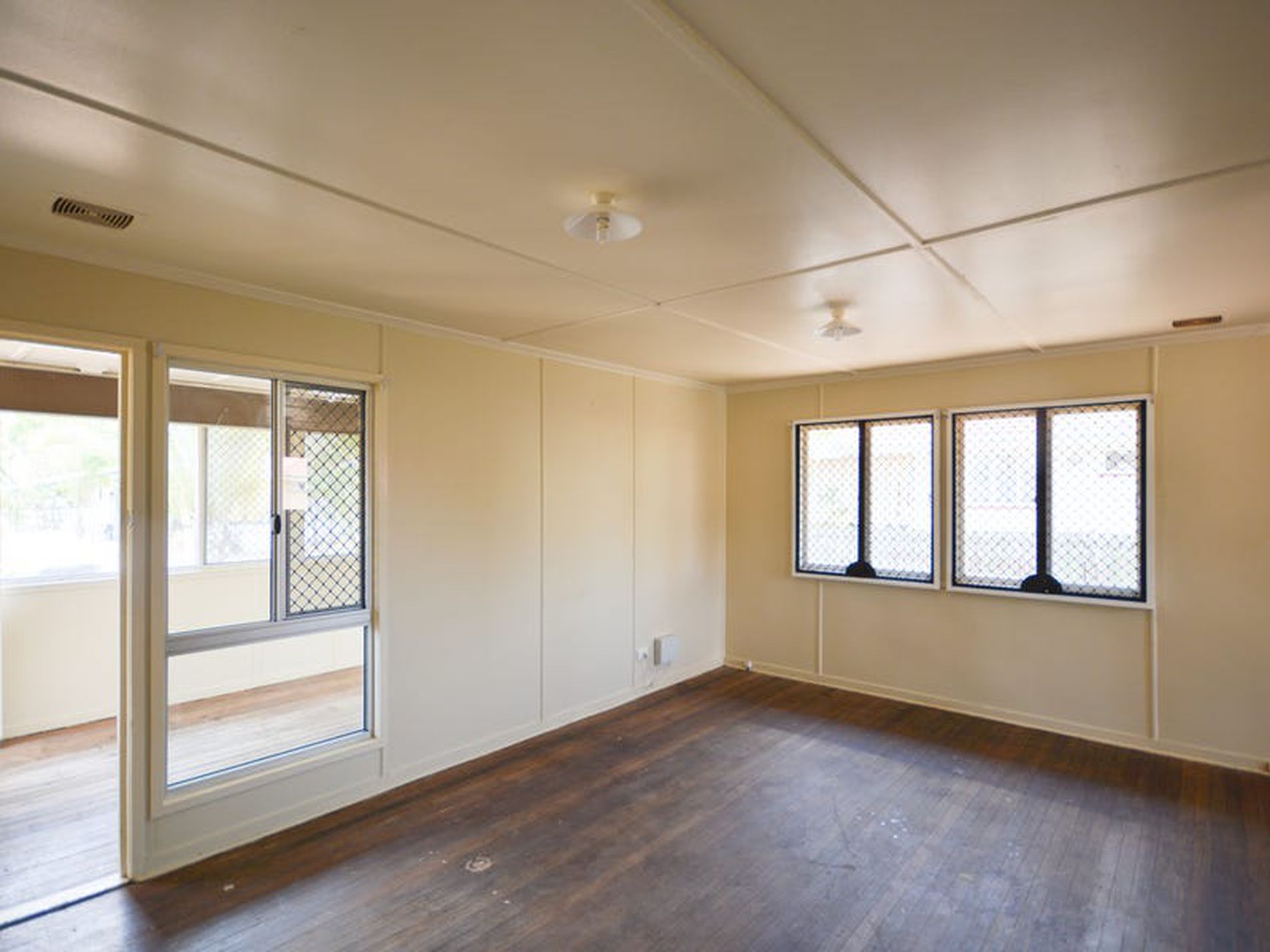 8 Mitchell Street, Riverview