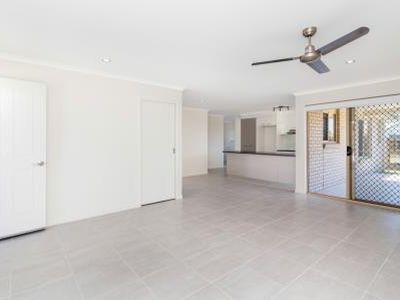 1 / 5 Jovi Court, Scarness