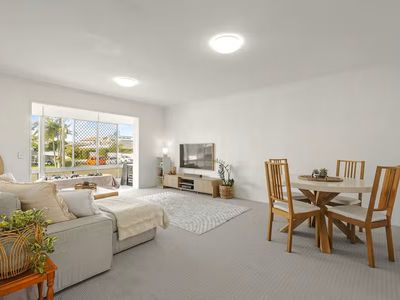 2 / 59 Neerim Drive, Mooloolaba