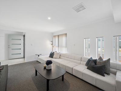21 Claystone Loop, Piara Waters