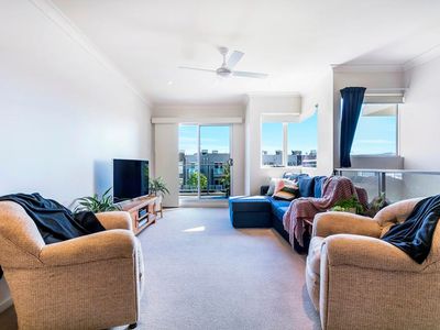 1 / 16 Mann Drive, Brompton
