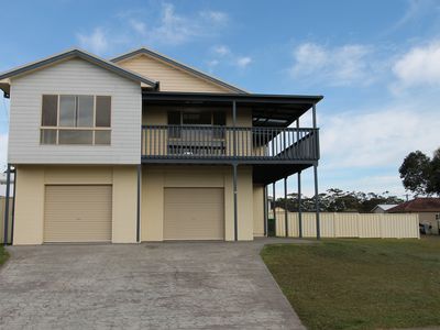 19 Sapphire Parade, Diamond Beach