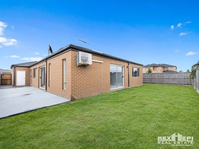 16 Tilden Rise, Cranbourne North