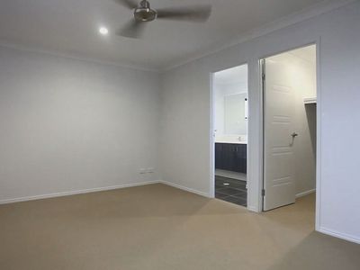 14 Sapphire Place, Pimpama