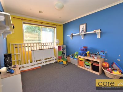 9 Sovereign Close, Patterson Lakes