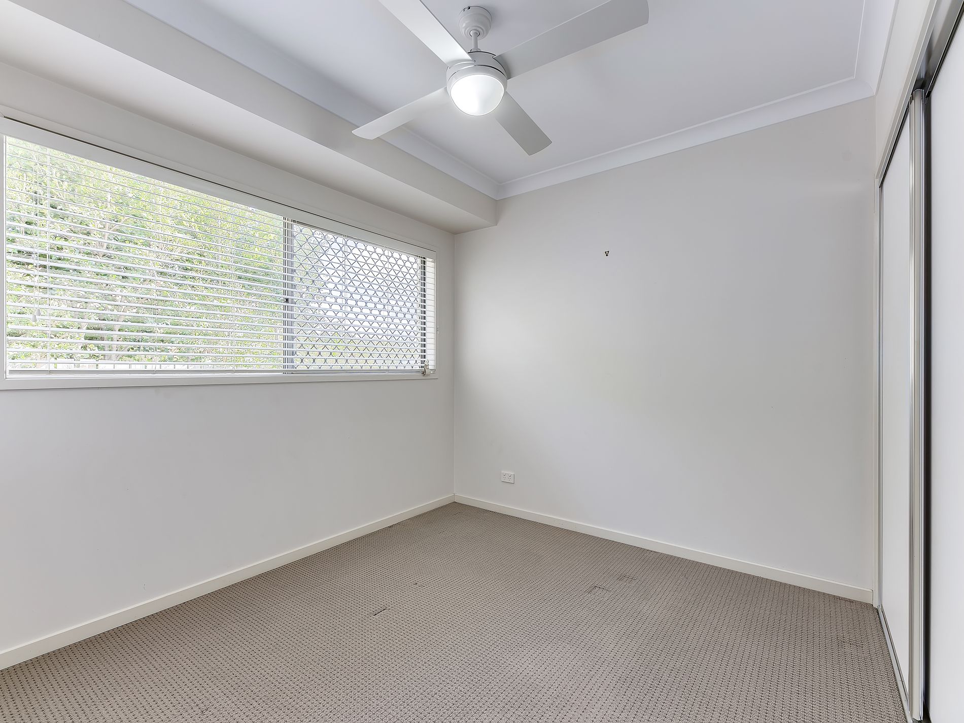 6B Homeland Crescent, Warner