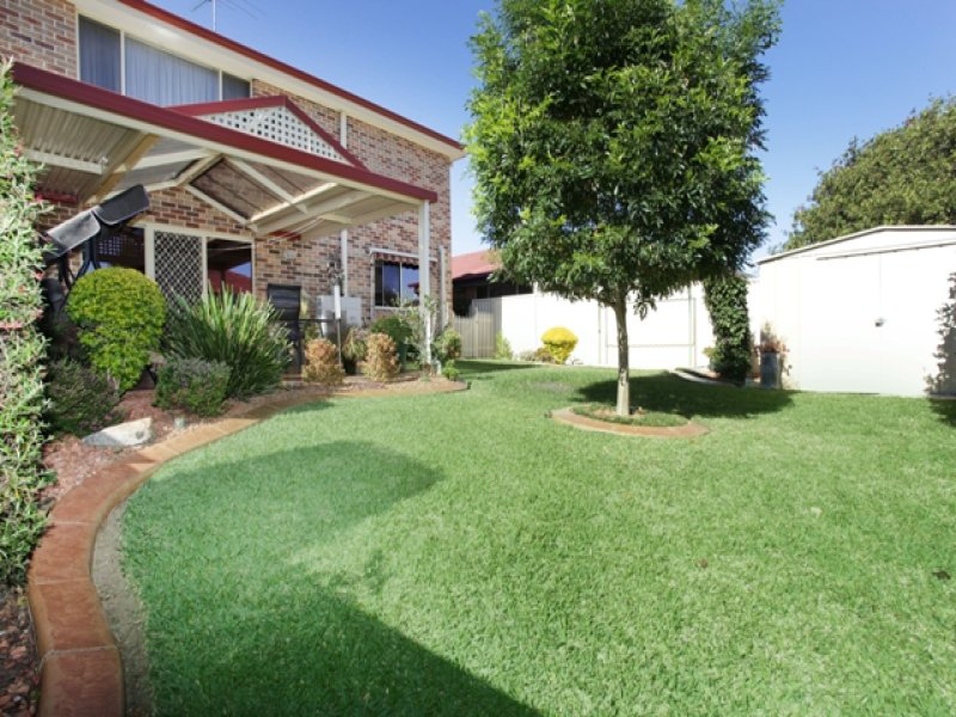 11 Cascade Avenue, GLENMORE PARK
