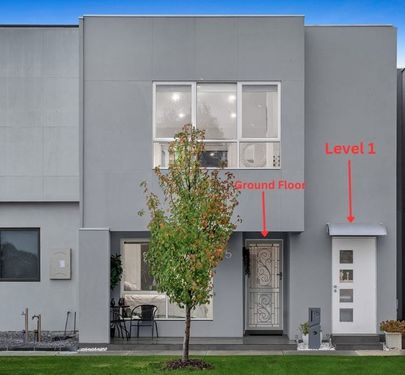 15 FERGUS LANE, Cranbourne West