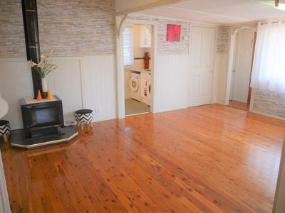 11 Meek Street, Tingoora