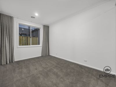 11 Kunlun Crescent, Clyde North