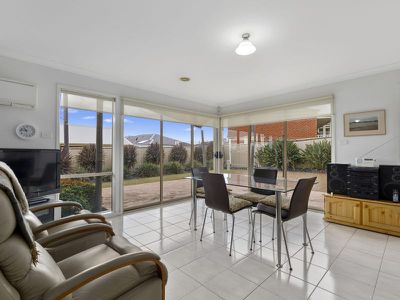 19 Doyle Cres, Seymour