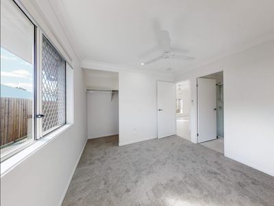 5 Paroo Road, South Maclean