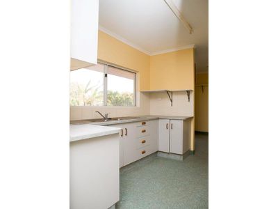 4 Gum Tree Close, Cooktown