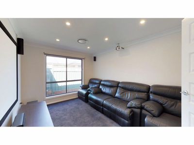 70 Dunheved Circle, Dubbo