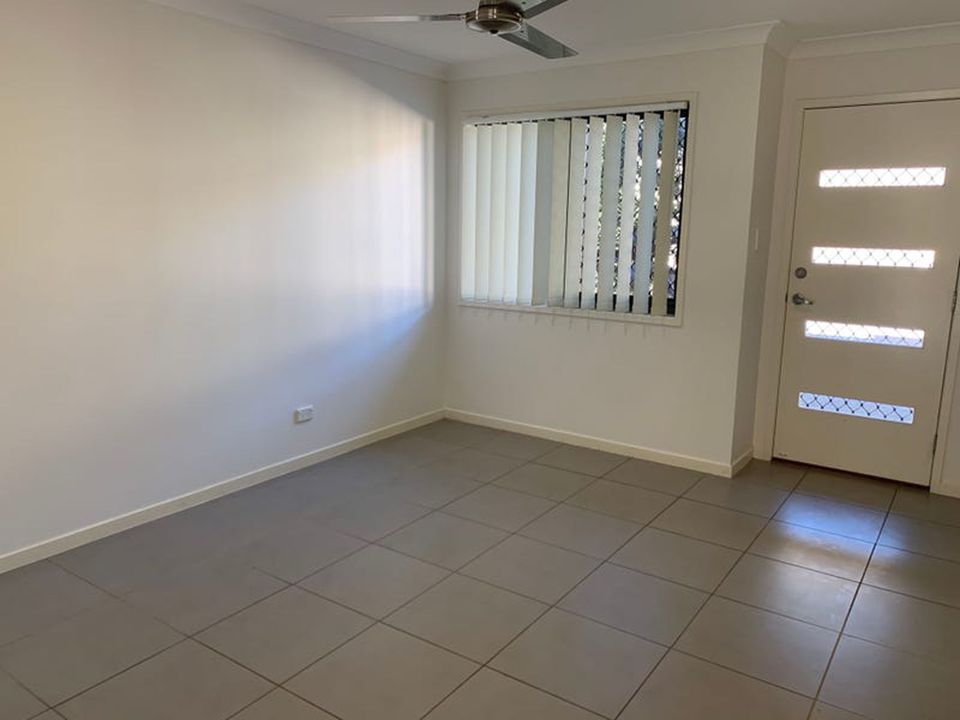 3 / 11-13 Montree Circuit, Kallangur