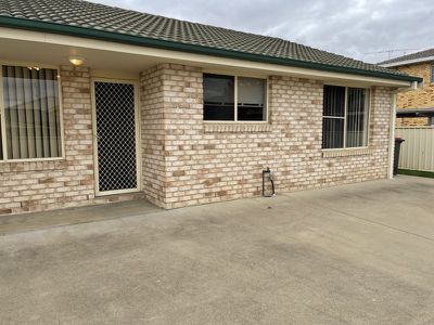 2 / 14 Karwin Street, Tamworth