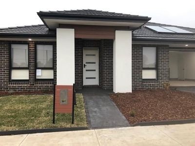 5 Isparta Mews, Roxburgh Park