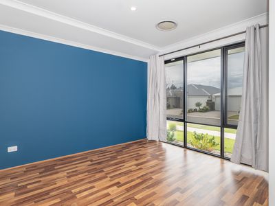 13 Hyacinth Drive, Piara Waters