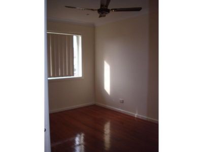 2 / 23 Banksia  Ave, Windang