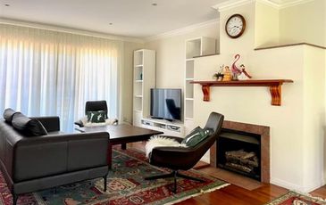 1 / 17A Walton Crescent, Abbotsford