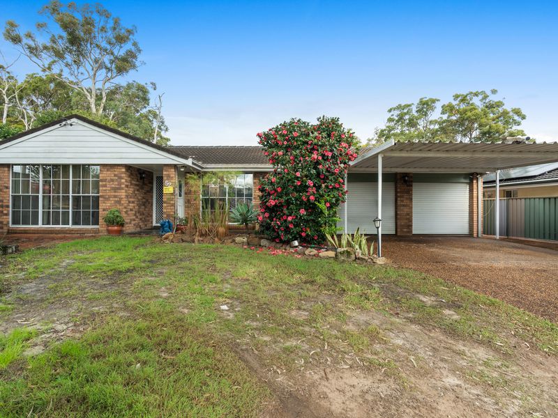 52 Lake Road, Balcolyn