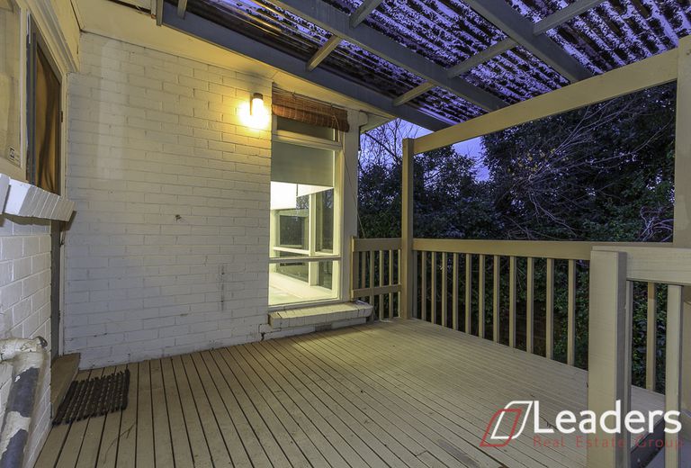 3 IVY COURT, Mount Waverley