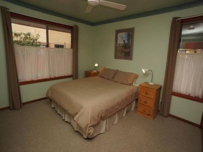 31 Mermaid Avenue, Hawks Nest