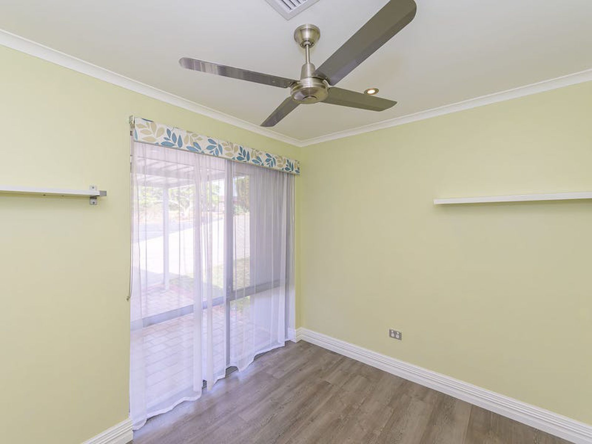 21 Stawell Way, Padbury