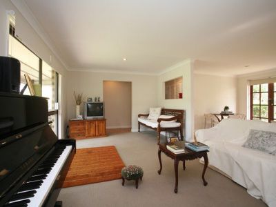 4 The Lakes Drive, Tweed Heads West