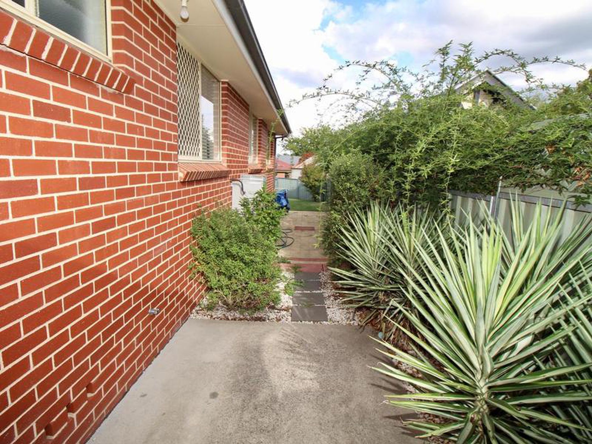 2 / 28 Torch Street, South Bathurst