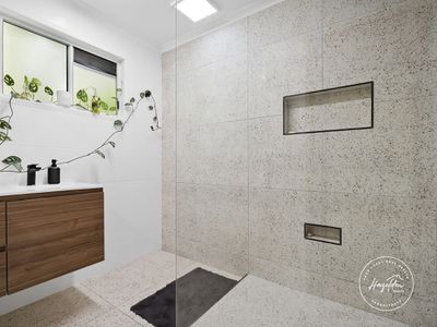 11 Annie Street, Landsborough