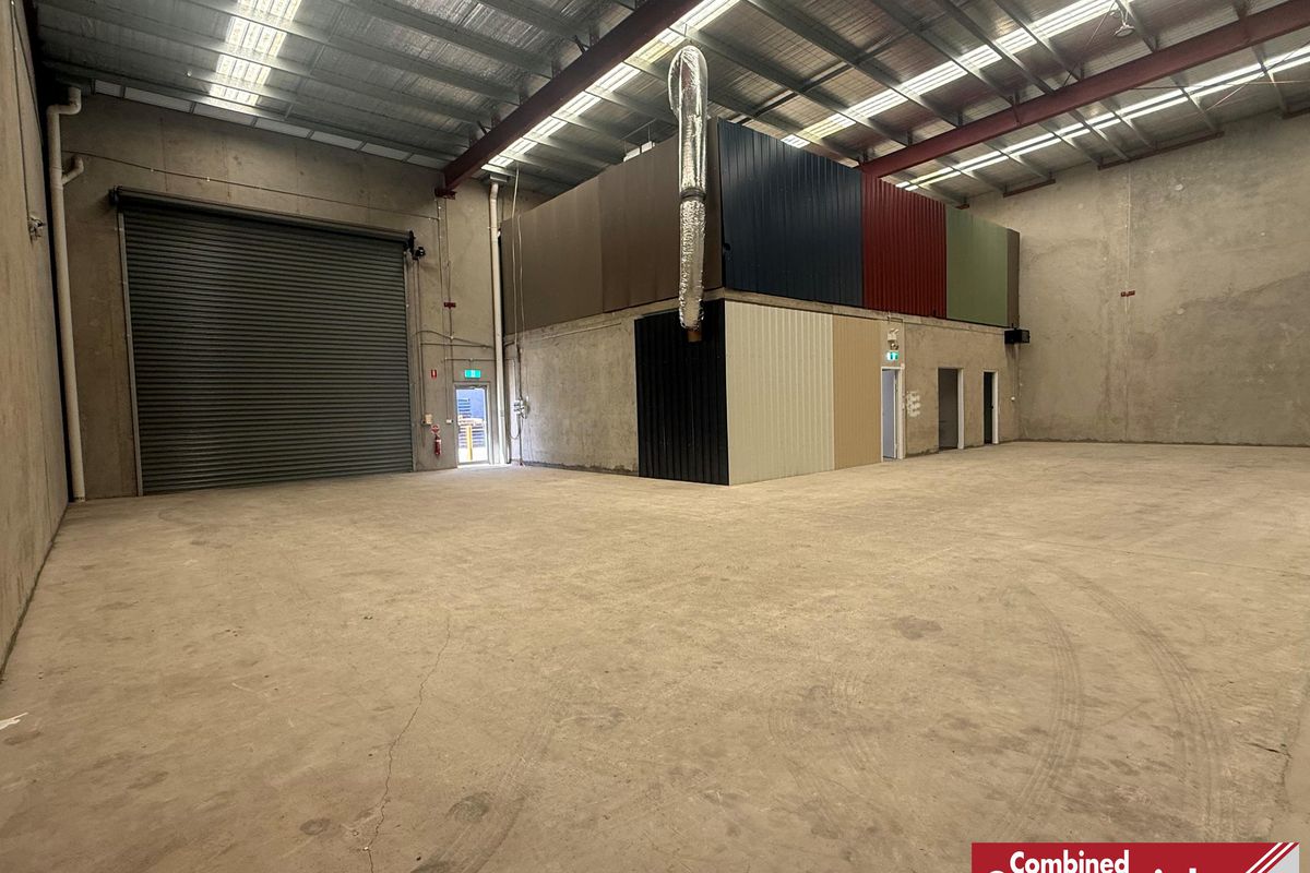 2 / 22 Saggart Field Road, Minto