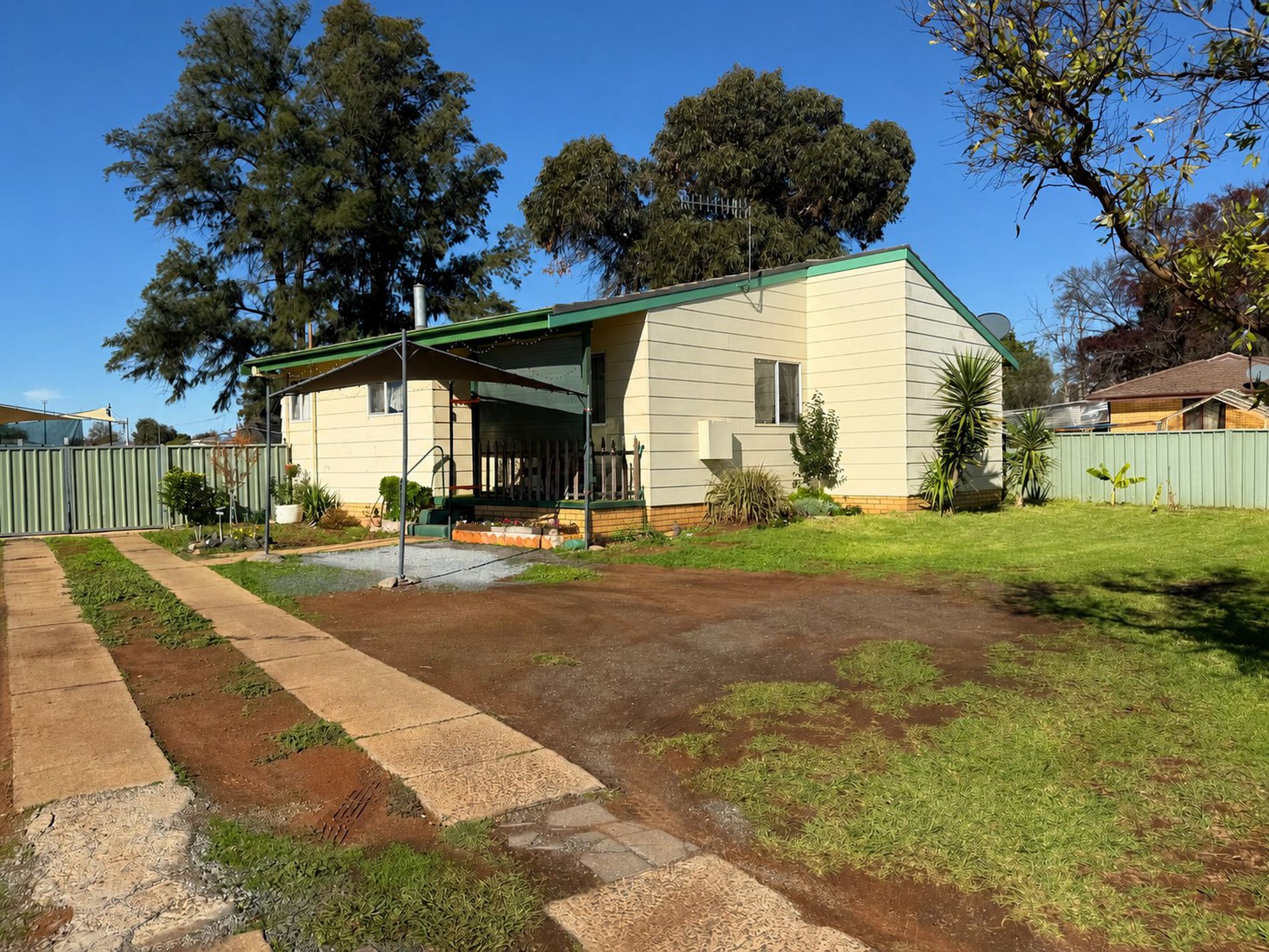 17 Garton Place, Griffith