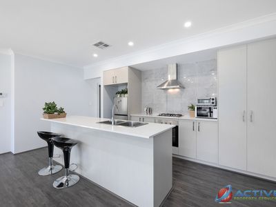 76 Wisteria Parade, Edgewater