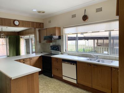 8 Booth, Westmead
