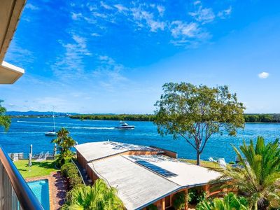 15 / 8 Paradise Parade, Paradise Point