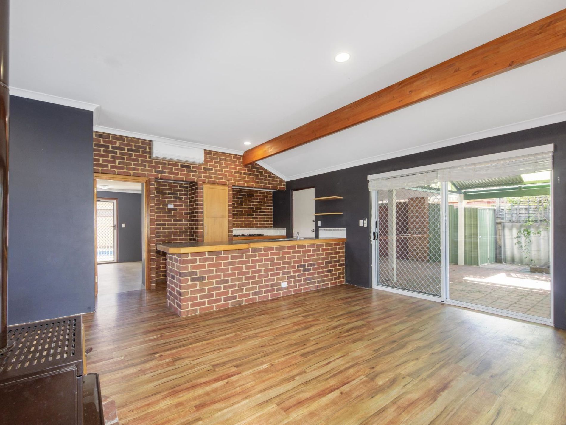 22 Coomer Elbow, South Guildford