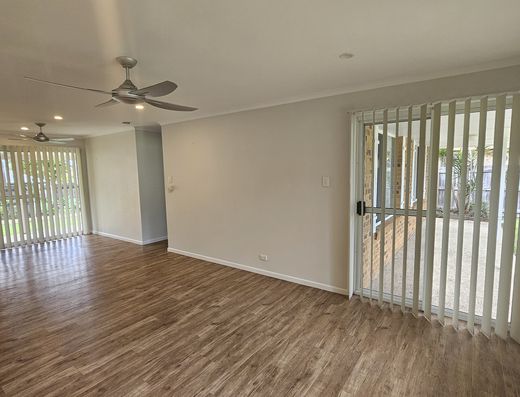 Family home in a great street. image 6