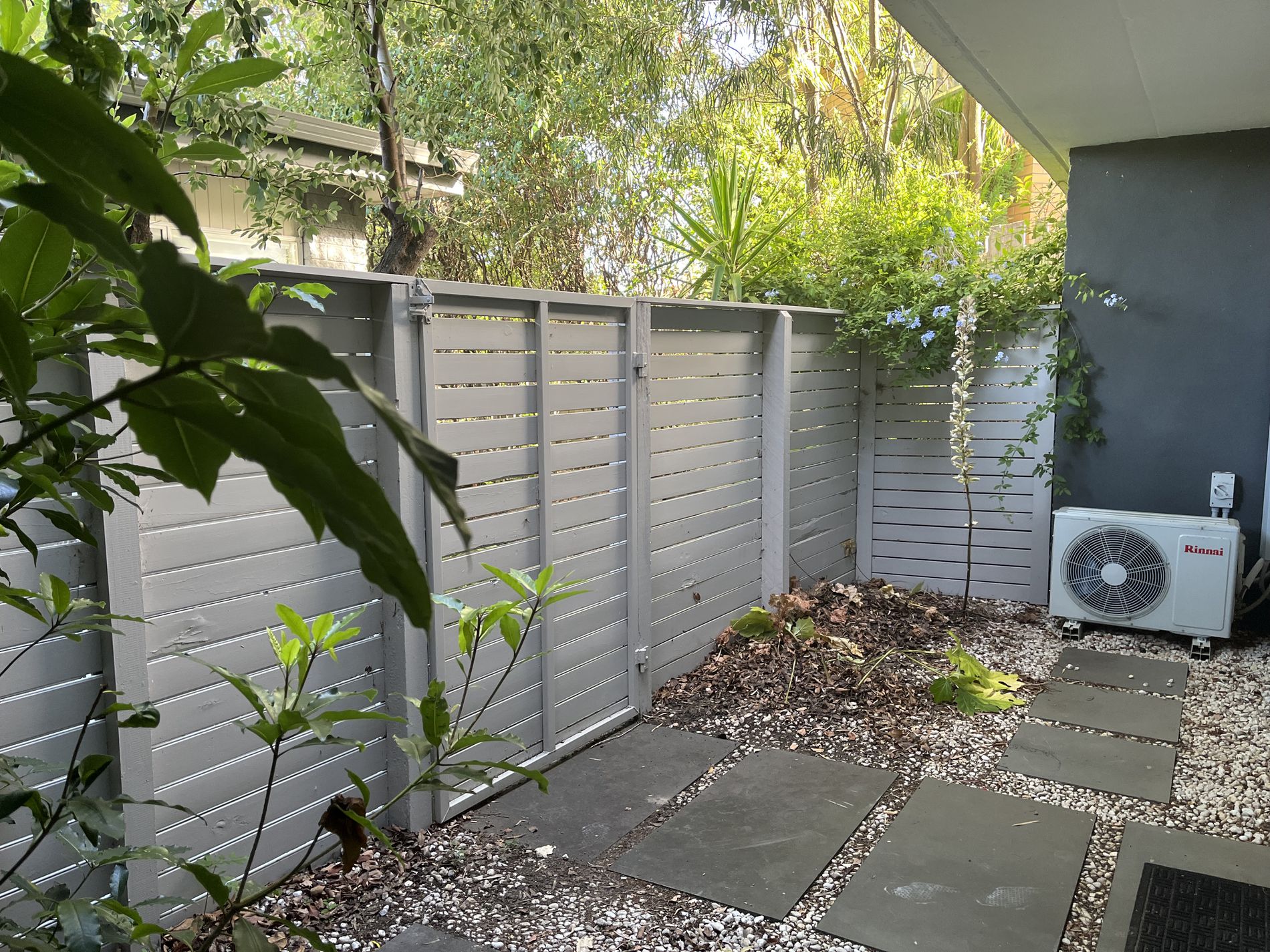 1 / 7 Sanglen Terrace, Belmont
