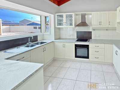 12 Tobruk Street, Horsham