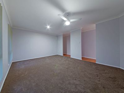 43 Olsen Cres, Wakerley