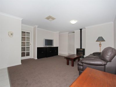 5 Burkett Drive, Kalgoorlie