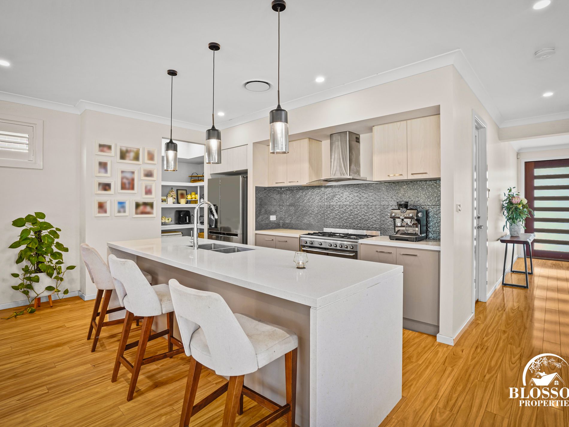 12 Loudon Parade, Marsden Park