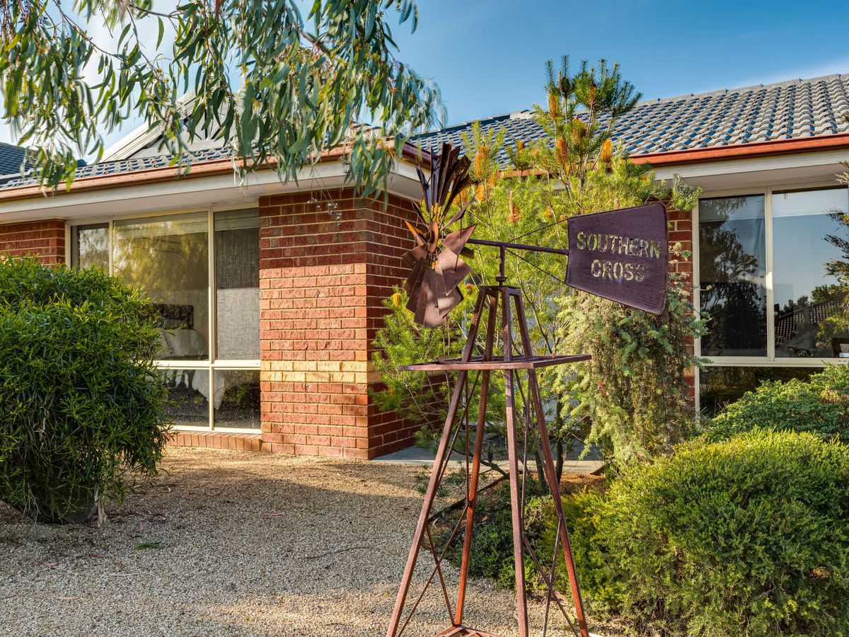 27 Fieldstone Boulevard, Beaconsfield