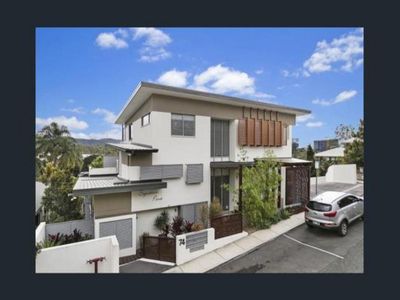 6 / 74 Dengate Lane, St Lucia